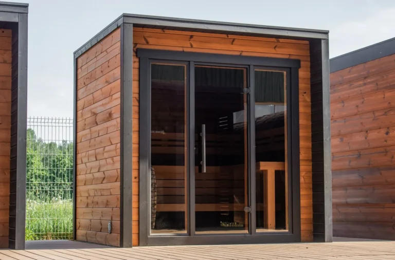 Leil Patio XS outdoor sauna - exterior deck