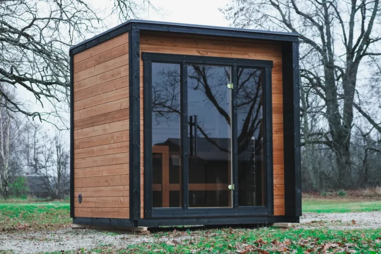 Leil Patio XS outdoor sauna - exterior trees