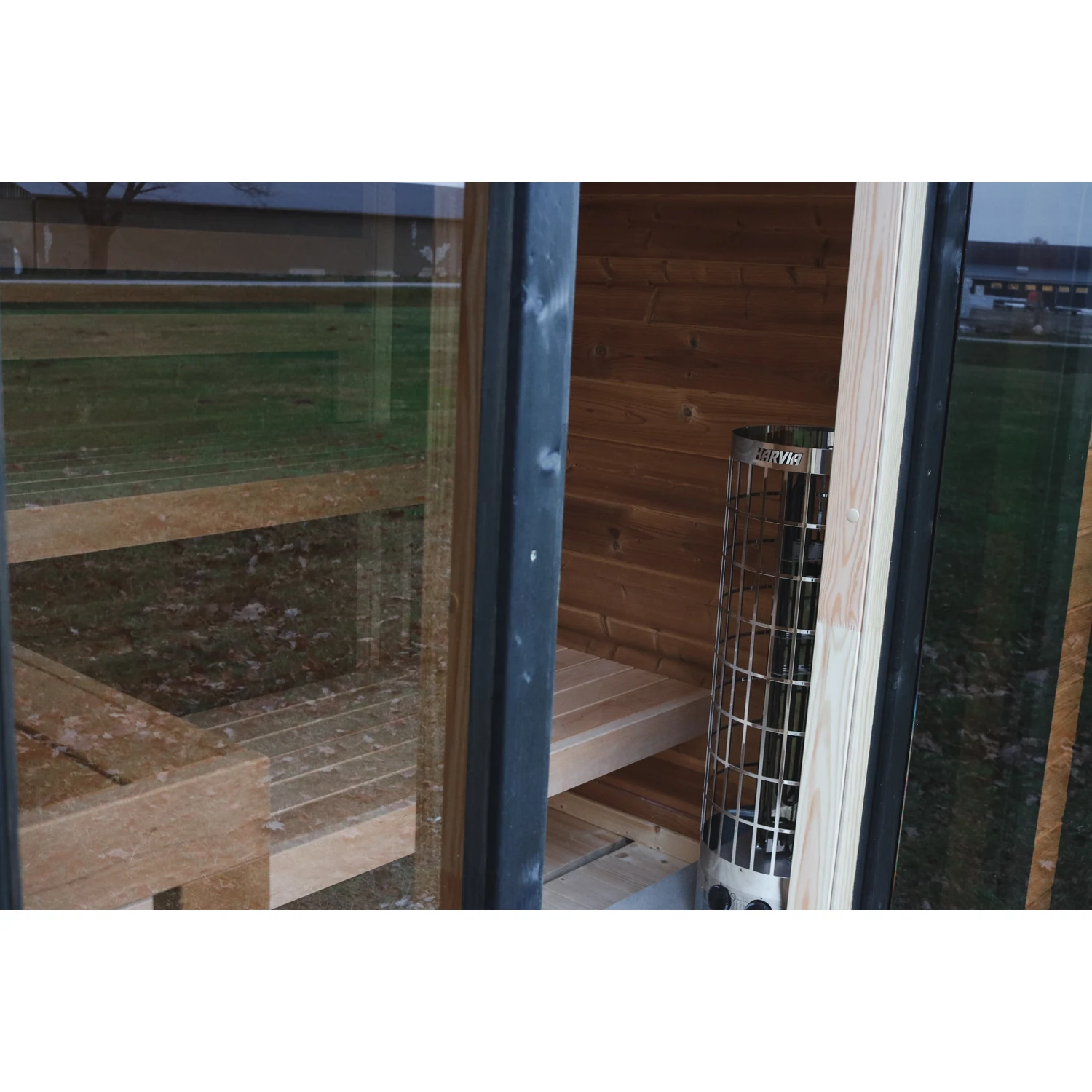 Leil Patio XS outdoor sauna - bench detail